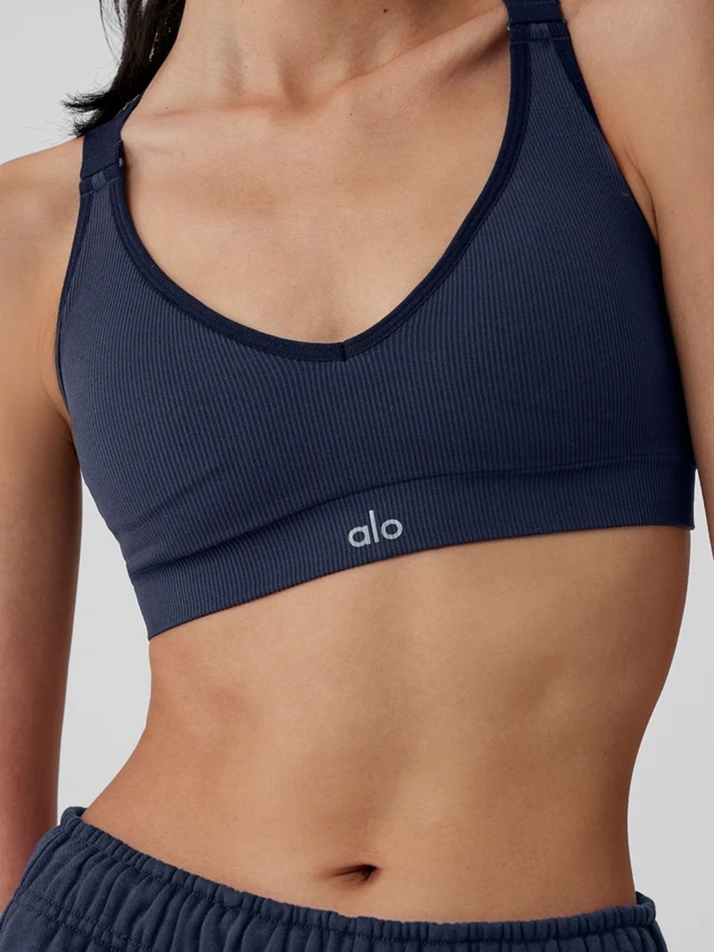 Alo Seamless Ribbed Favorite Sports Bra in Navy XS